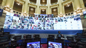 El Senado comenzará a discutir este lunes, con la presencia de funcionarios del ministerio del Interior, el proyecto del Gobierno que fija el monto por el traspaso de la policía de la Ciudad. (Fuente: NA)