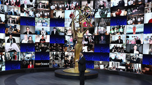 Unos 100 artistas participaron por videoconferencia de la ceremonia de los Emmy. (Fuente: AFP)