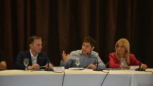 "Estamos ante una situación de emergencia", dijo el gobernador electo.