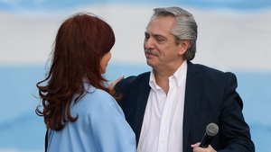 “Prepárate, porque vas a laburar como nunca antes”, le dijo Alberto Fernández a Santiago Cafiero cuando le contó que había sido elegido por Cristina Fernández de Kirchner para ser el candidato del ahora Frente de Todos. (Fuente: AFP)