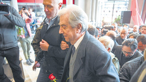 Emotiva despedida a Eduardo Bleier en Uruguay