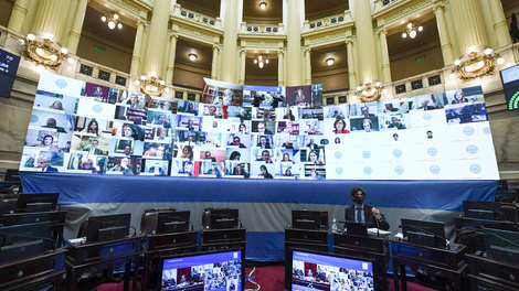 El Senado comenzará a discutir este lunes, con la presencia de funcionarios del ministerio del Interior, el proyecto del Gobierno que fija el monto por el traspaso de la policía de la Ciudad. (Fuente: NA)