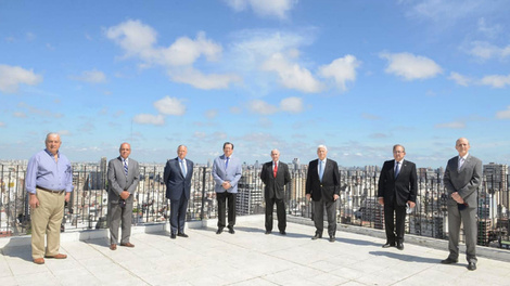 La única foto que el fracasado lobby de militares y policías retirados llegó a distribuir.