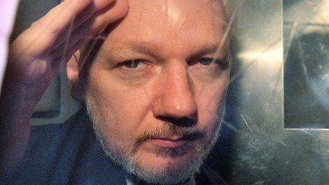 Para los médicos, Assange entró en un círculo vicioso de ansiedad, estrés e impotencia.