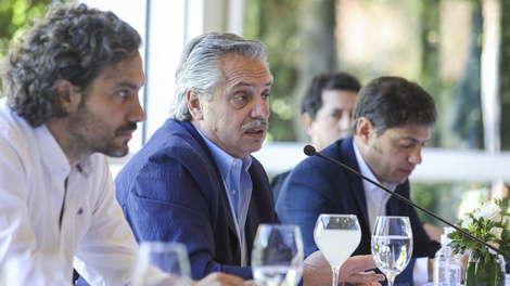 El Presidente durante su reunión con el gobernador Kicillof y los intendentes del conurbano.