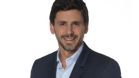 El desembarco es con 24 canales, explica Turovelzky.