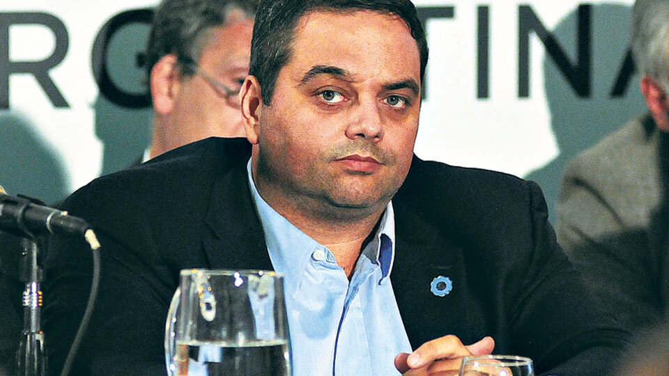 Jorge Triaca, ministro de Trabajo. El nuevo sistema reduce las reparaciones y hace más engorroso su reclamo.