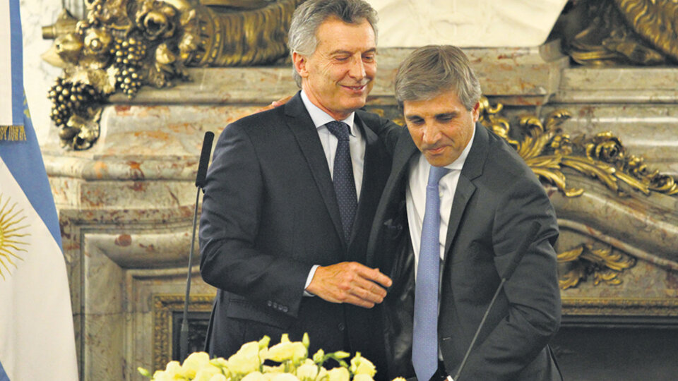 Macri y Caputo siguen endeudando a los argentinos.