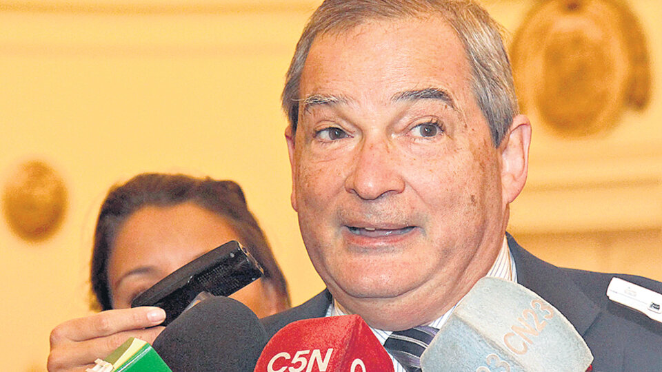 Renunció el ministro de Salud, Jorge Lemus