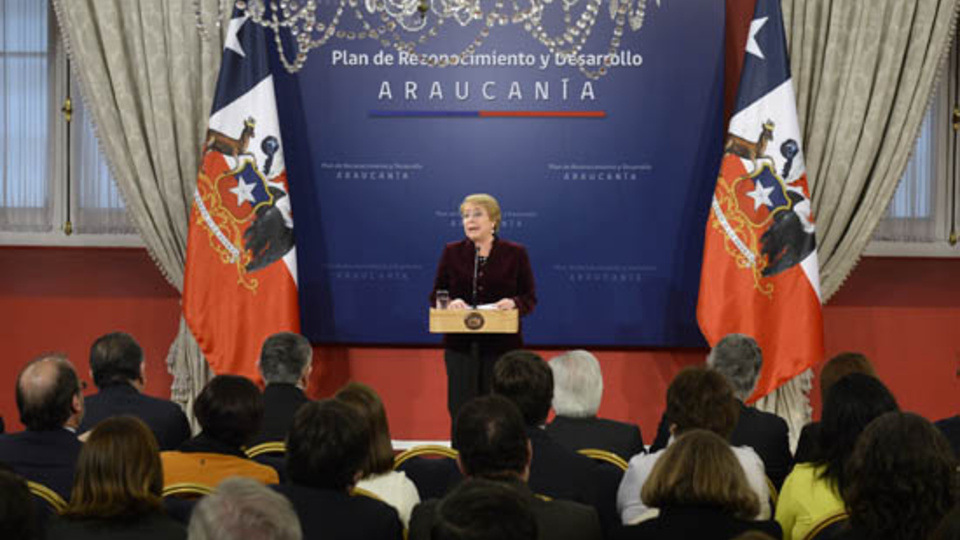 Bachelet pidió perdón al pueblo Mapuche