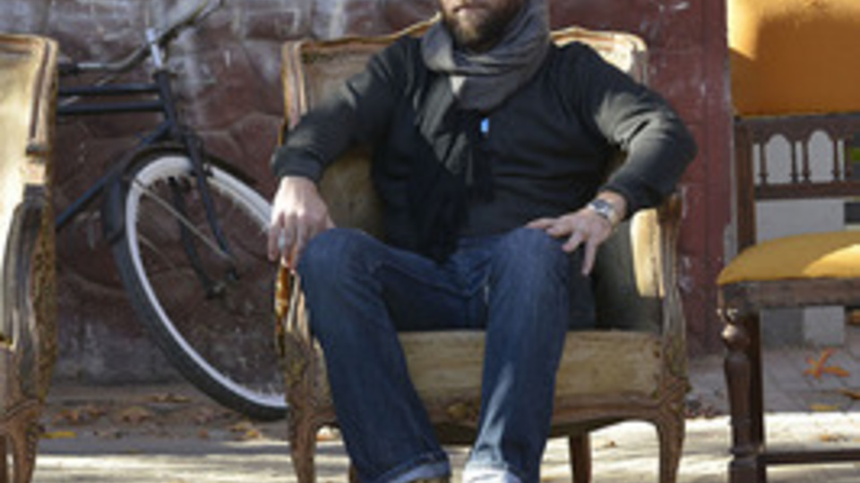 El rosarino Javier Núñez, en las calles de la ciudad.