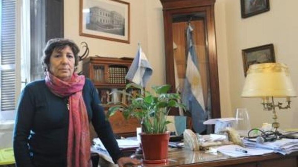 Papalardo cumplió 40 años en la docencia y nunca tuvo sumarios administrativos.