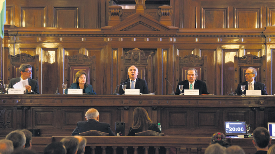 La nueva composición de la Corte Suprema generó una inédita reacción popular por su decisión.