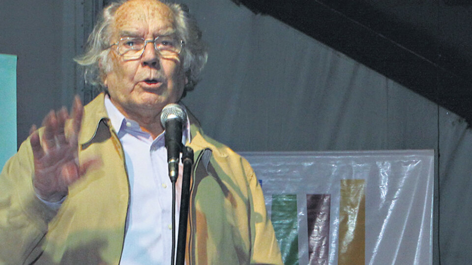 Adolfo Pérez Esquivel, investigado por el gobierno en relación con los mapuches, extremistas kurdos y el anterior gobierno.