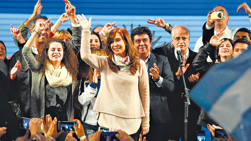 Cristina Kirchner el lunes por la madrugada en el estadio de Arsenal.