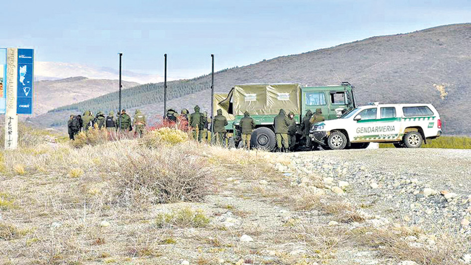 El tono de los mensajes de los gendarmes cambió a partir de la intromisión del Gobierno con el paso de los días.