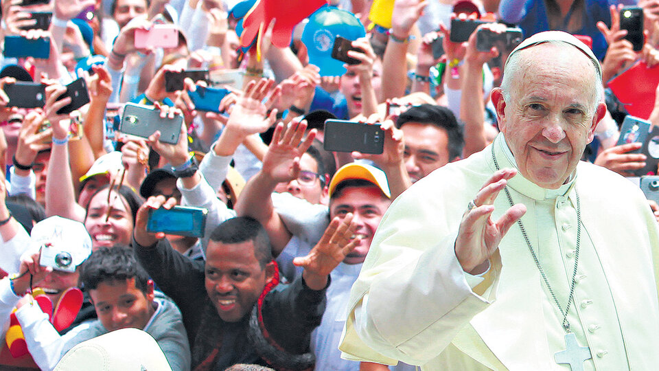 “La paz exige el compromiso de todos” | El Papa habló ante decenas de miles de personas en el Parque Simón Bolívar de Bogotá