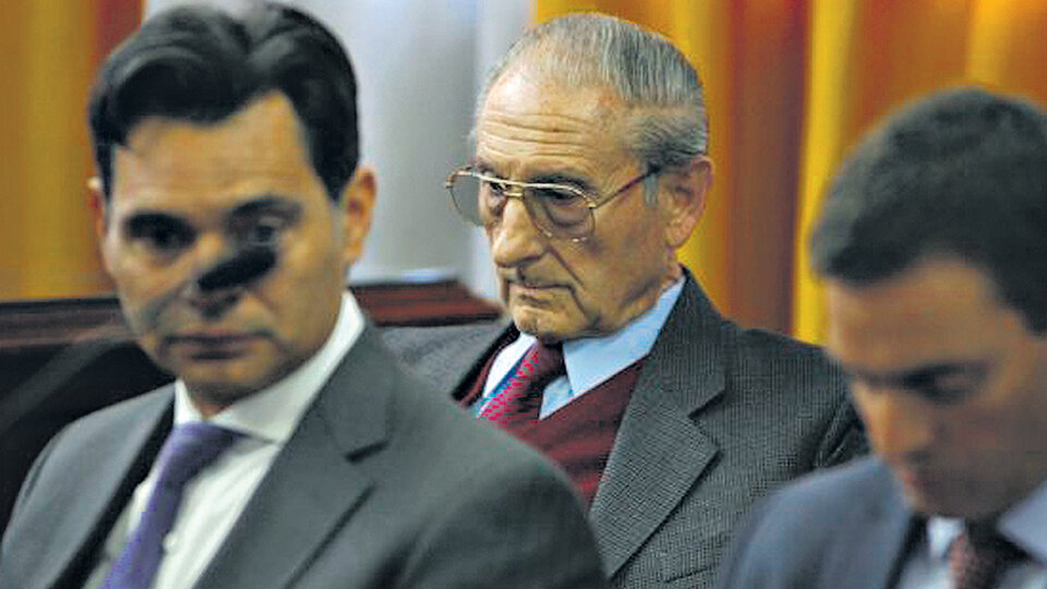 El ex juez Guillermo Petra y sus compañeros fueron condenados a perpetua por delitos de lesa humanidad.