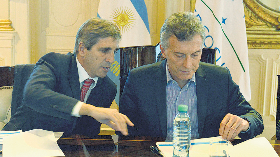 Los negocios offshore del ministro Caputo