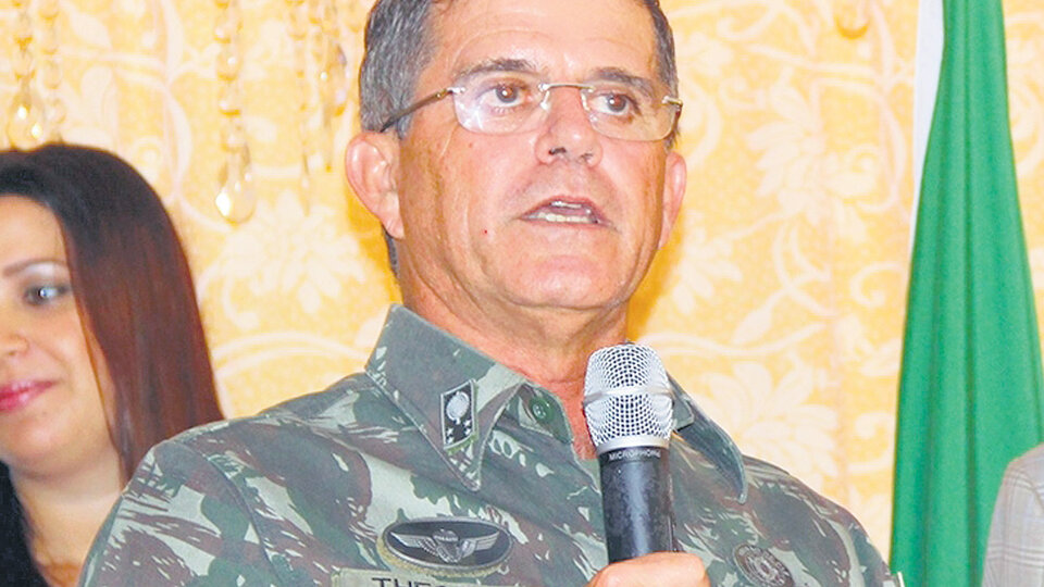 Theophilo Gaspar de Oliveira, jefe de logística del Ejército.