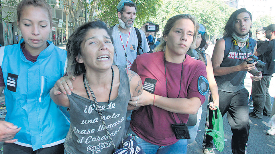 Las comisarías porteñas quedaron colapsadas ayer por la cantidad de detenidos.