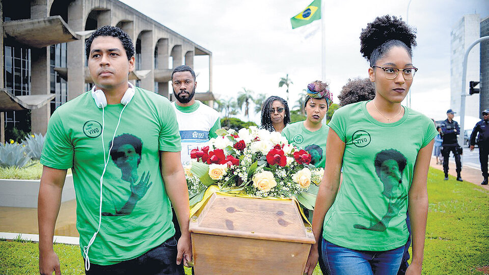 “Queremos a los jóvenes negros vivos” sostiene Josuma Werneck.