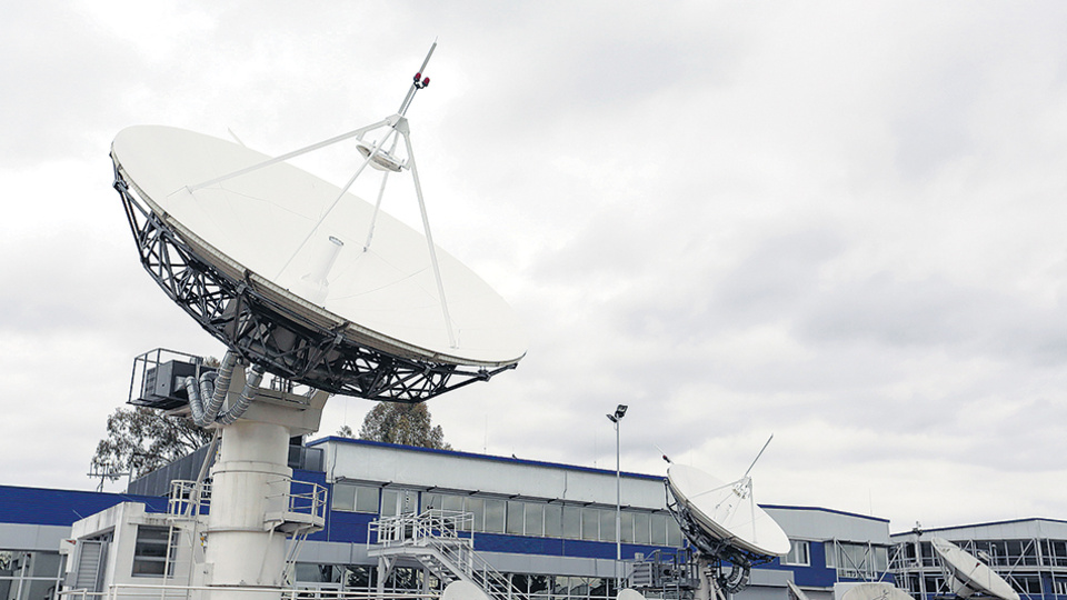 Mientras crece el número de satélites extranjeros, el proyecto de construcción del Arsat 3 continúa paralizado.