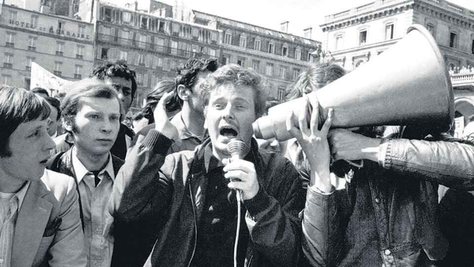 Los estudiantes iniciaron la ocupación de universidades en marzo del 68; en la foto uno de sus líderes, Daniel Cohn Bendit.