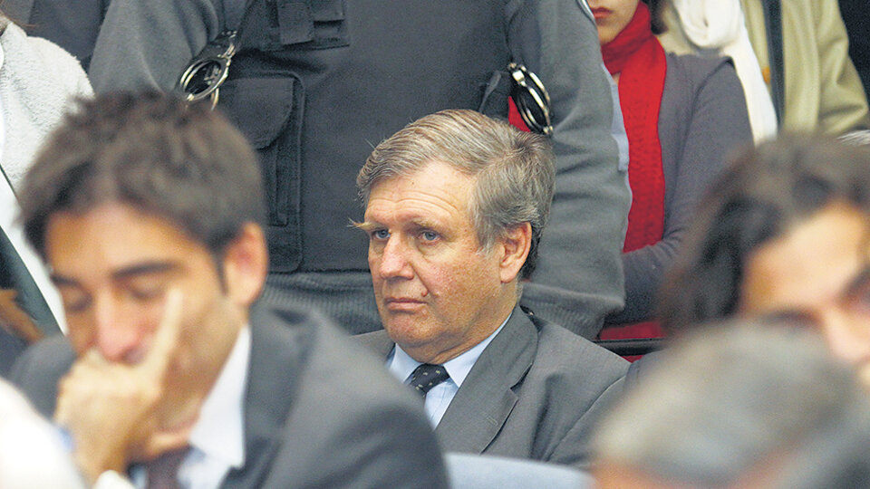 Alfredo Astiz, El Angel Rubio, icono de la cobardía tras infiltrarse entre las Madres de Plaza de Mayo.