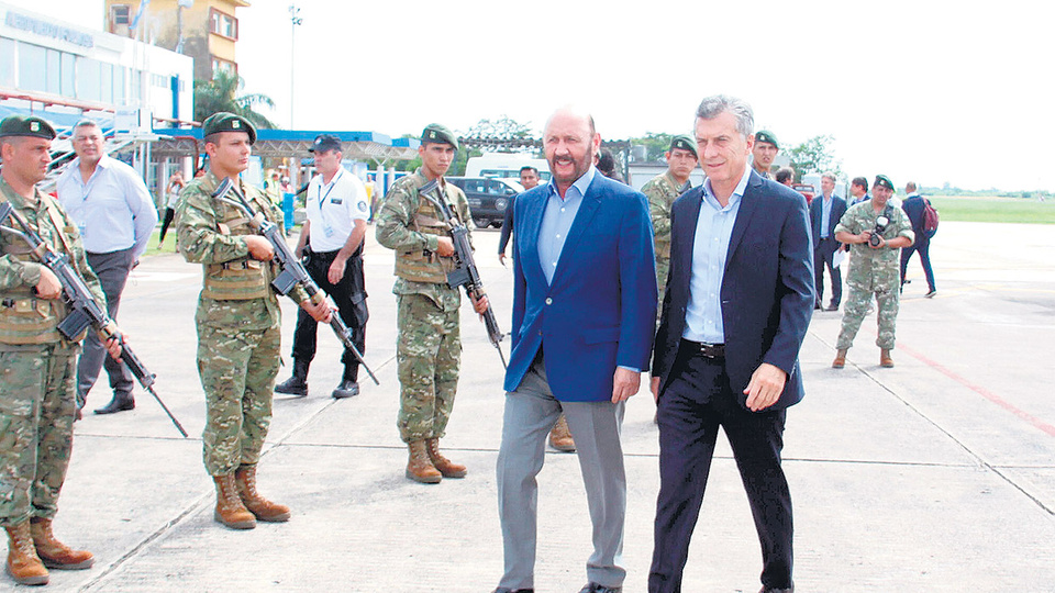 Mauricio Macri en Formosa, junto al gobernador Gildo Insfrán. “En Argentina se regalaba la energía”.