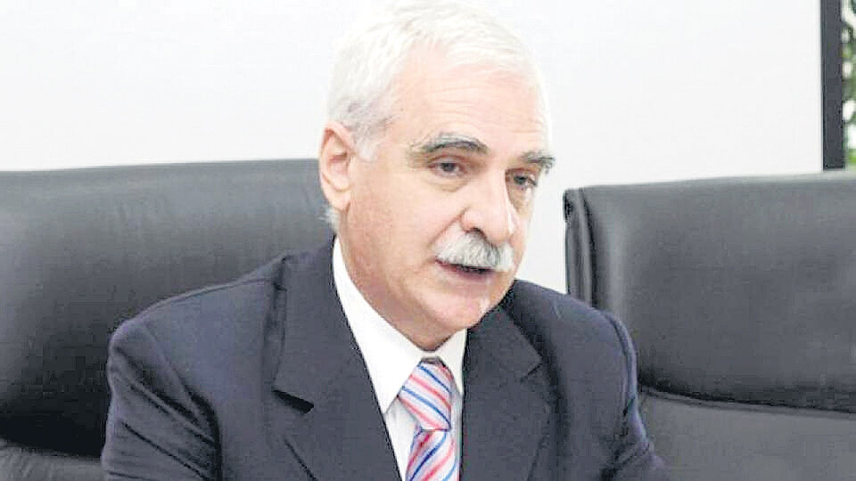 El ex titular de la UIA Juan Carlos Lascurain, dueño de la empresa Fainser que ganó la licitación.