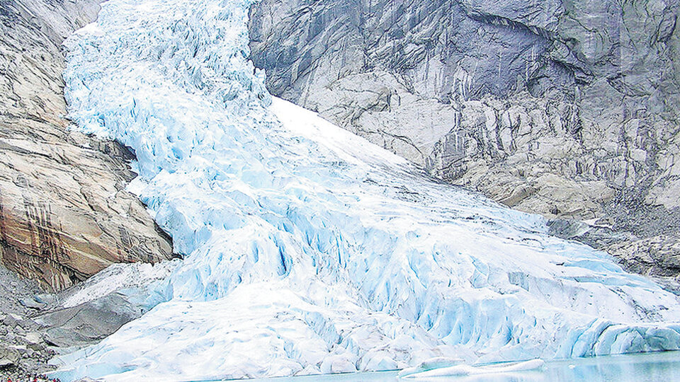 Según la ley 26.639, “los glaciares son bienes de carácter público”.