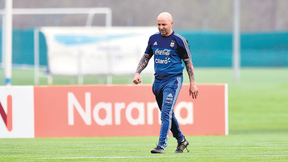 El entrenador de la Selección sumó su voz al reclamo por los nietos sin recuperar.