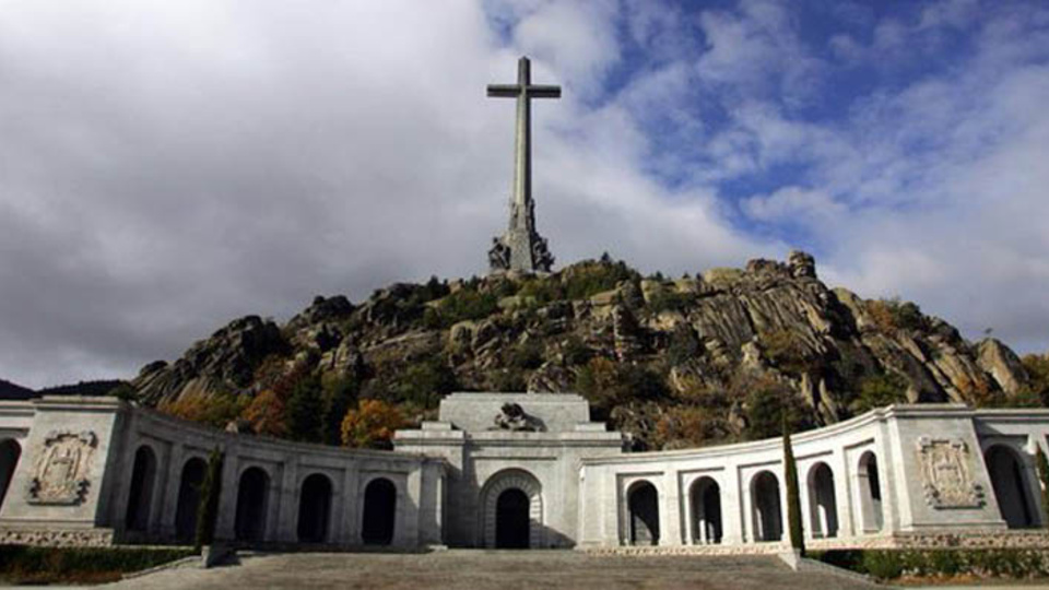 El Valle de los Caídos, el mausoleo erigido por Franco tras su victoria militar.