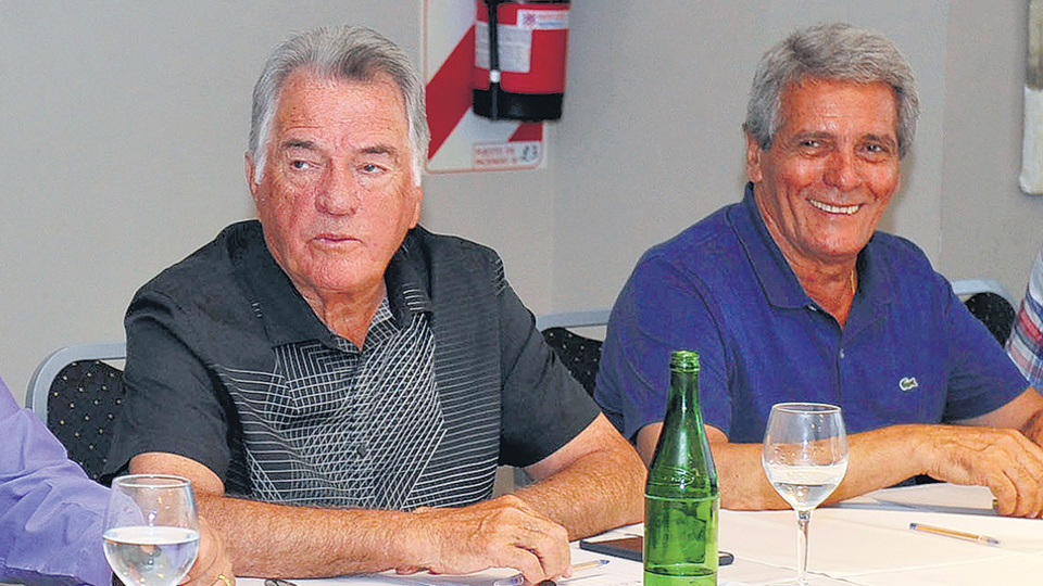 Luis Barrionuevo y su hombre en la CGT, el triunviro Carlos AcuÃ±a.