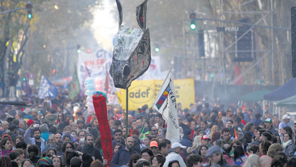 La convocatoria fue masiva y confluyeron cinco columnas provenientes de las provincias.