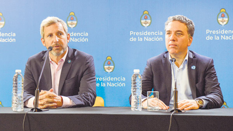 Nicolás Dujovne y la urgencia por bajar el déficit. El fondo exige; los ruralistas rechazan.