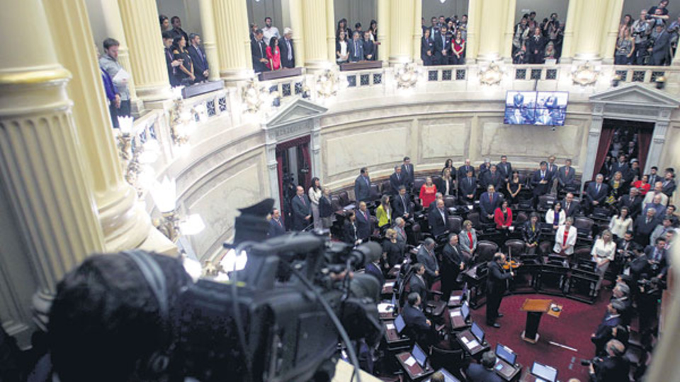 En medio de un clima agitado, la Cámara alta tratará los proyectos sobre tarifas la semana próxima.