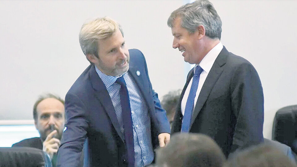Rogelio Frigerio y Emilio Monzó volvieron ayer a las reuniones semanales con el Presidente y su entorno.