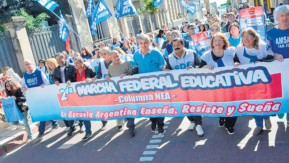 Las medidas de protesta y difusión incluyen movilizaciones, radios abiertas y concentraciones.