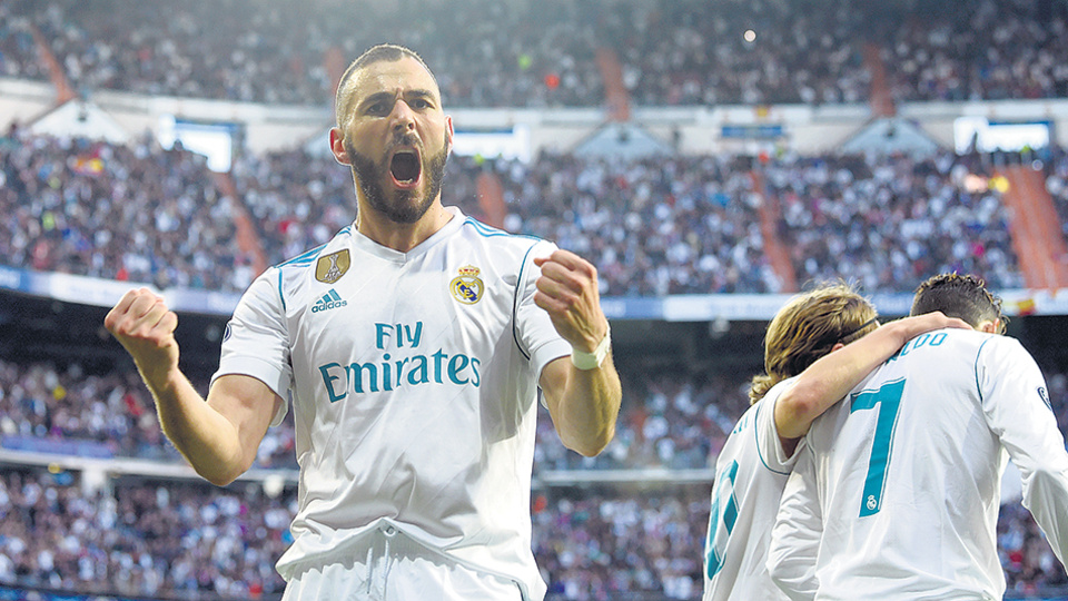 Los dos goles del Real Madrid los convirtió el francés Karim Benzema, uno en cada tiempo.