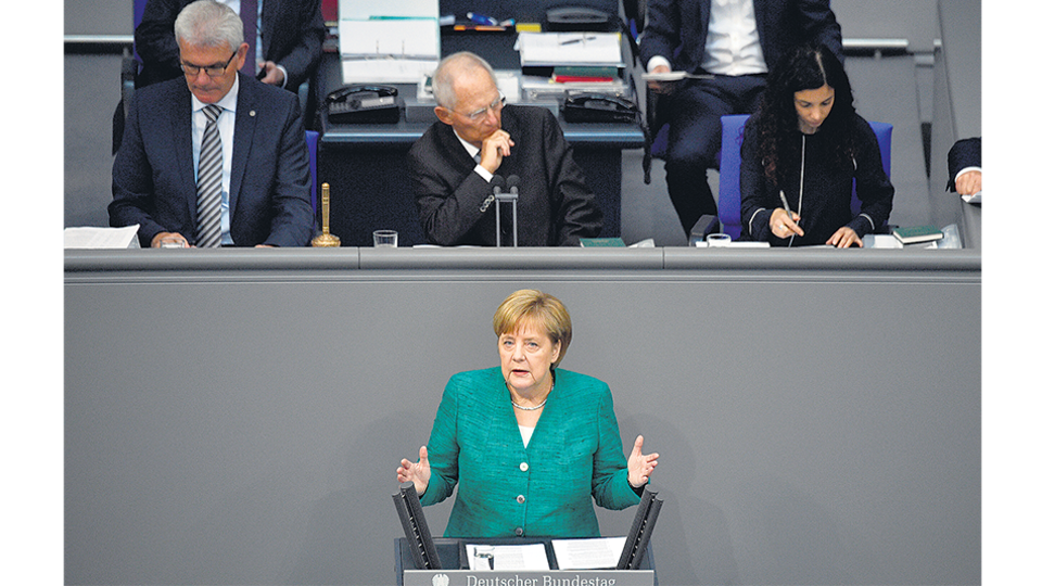 Antes de ir a la cumbre, Merkel fijó posición en el Bundestag de Berlín.