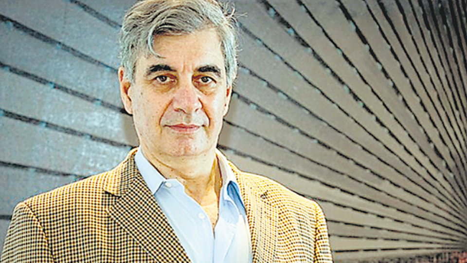 Mario DellâAcqua, presidente de AerolÃneas, tendrá a cargo también el desguace de la ex Enarsa.