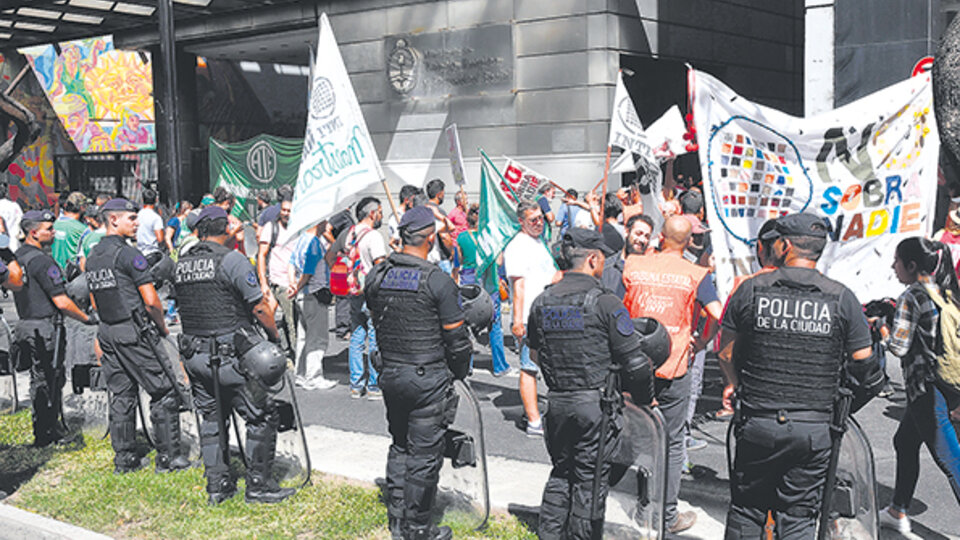 La tasa de desocupación para el primer trimestre del año llegó al 9,1 por ciento.