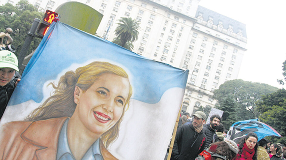 Eva tuvo un rol destacado ayer en la marcha contra el uso de las Fuerzas Armadas en seguridad interior.