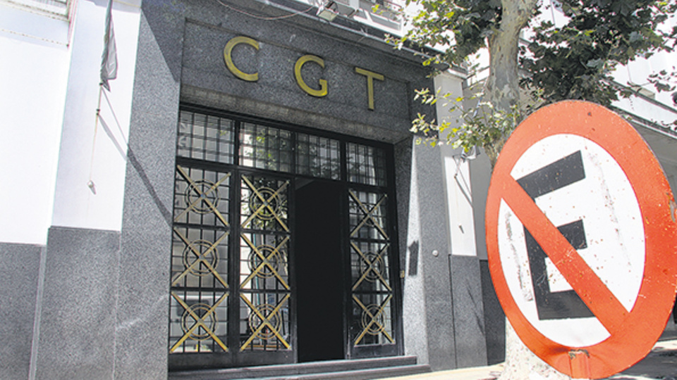 La pelea por la conducción de la CGT se incrementa y debería definirse el próximo 22 de agosto.