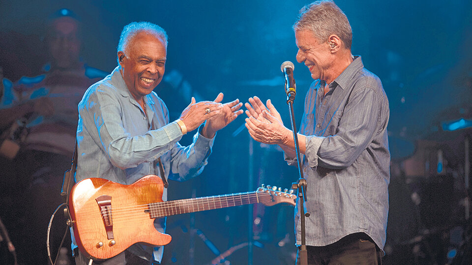 Gilberto Gil y Chico Buarque cantaron “Cálice”, un himno de resistencia a la dictadura.