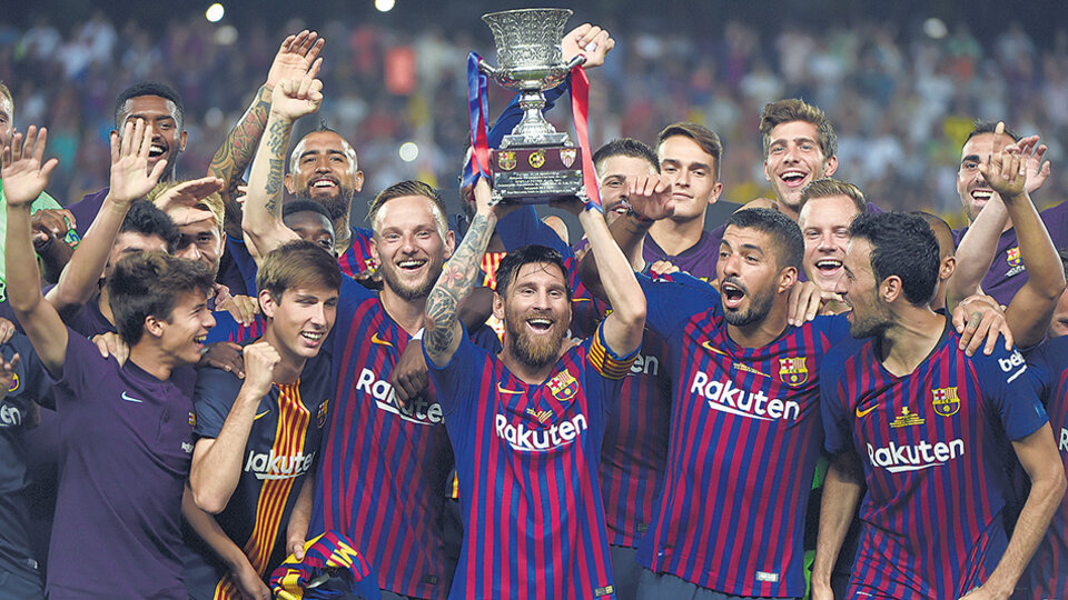 Messi volvió y levantó una copa Barcelona se impu Messi volvió y levantó una copa Barcelona se impu