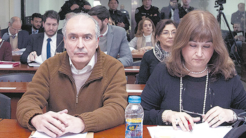 José López desarrolló un relato inverosÃmil sobre el origen de los dólares que tenÃa.