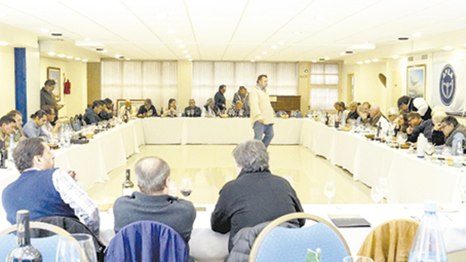 Los dirigentes Ricardo Cirielli, Omar Pérez, Omar Plaini, Pablo Biró y Francisco Cafiero participaron de la reunión.